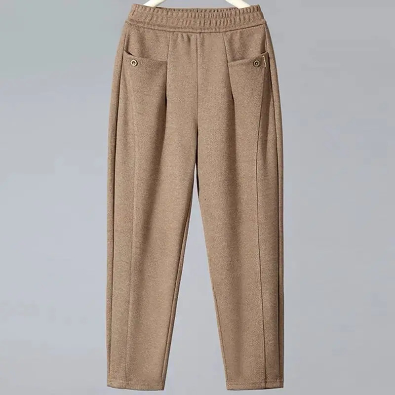 Thick Velvet Elastic Waist Hare Pants Womens High Waist Loose Middle Aged Pocket Fashion Solid Loose Pants 241023