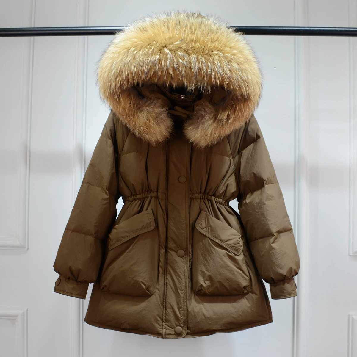 Winter Dazhen Raccoon Fur Hooded Duck Down Filled Jacket Womens Loose Waterproof Inflatable Jacket Thickened Warm and Soft Park 241023