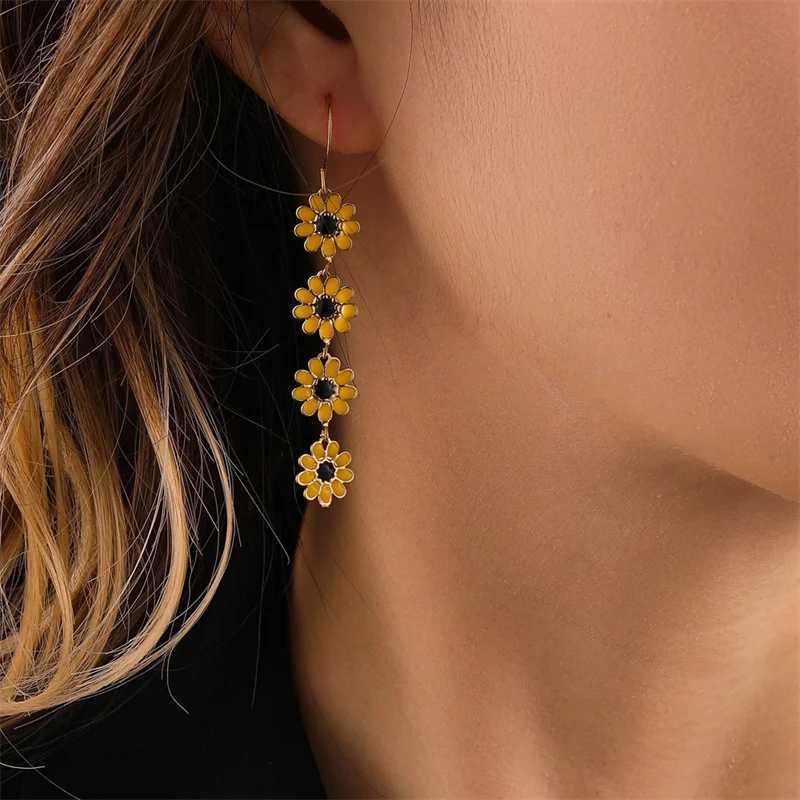 Korean Style Daisy Tulips Flowers Stud Earrings Oil Dropping Pearl Crystal Hoop Earring for Women Girls Pretty Jewelry GiftsX241023