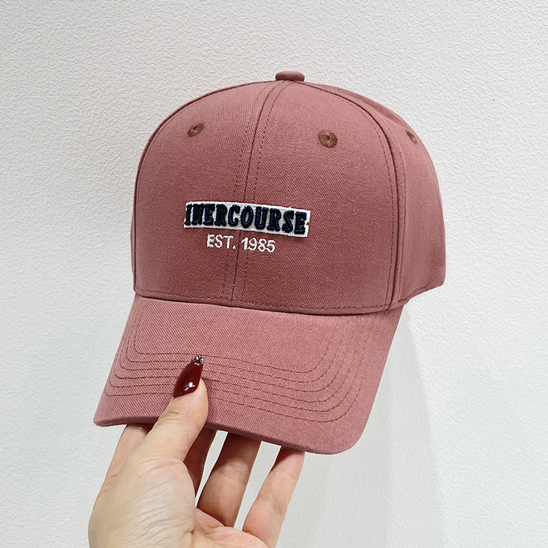 Free shipping New High Quality Caps Fashion Baseball hats Mens Womens Sports Caps Forward Cap Adjustable Fit Hat A timeless classic designer hat Q-11