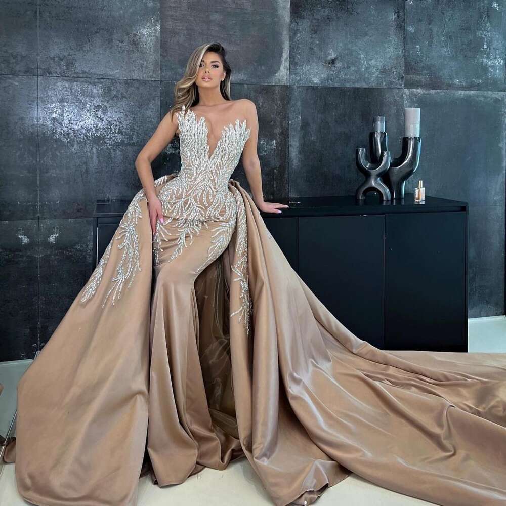 Champagne Mermaid Prom Dresses With Detachable Train Dubai Delicate Appliques Beaded Long Evening Gowns