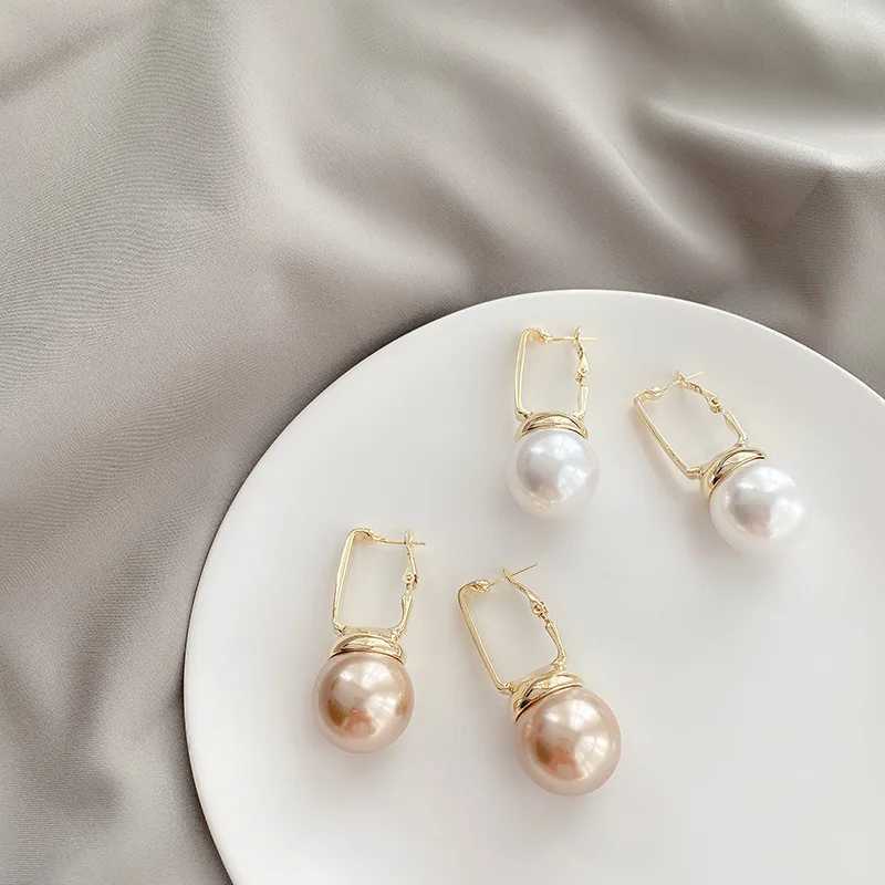 2021 Fashion New Earrings Geometric Hollow Square Pearl Earrings Personality Wild Net Red Acrylic Earrings Womens ClothingX241023