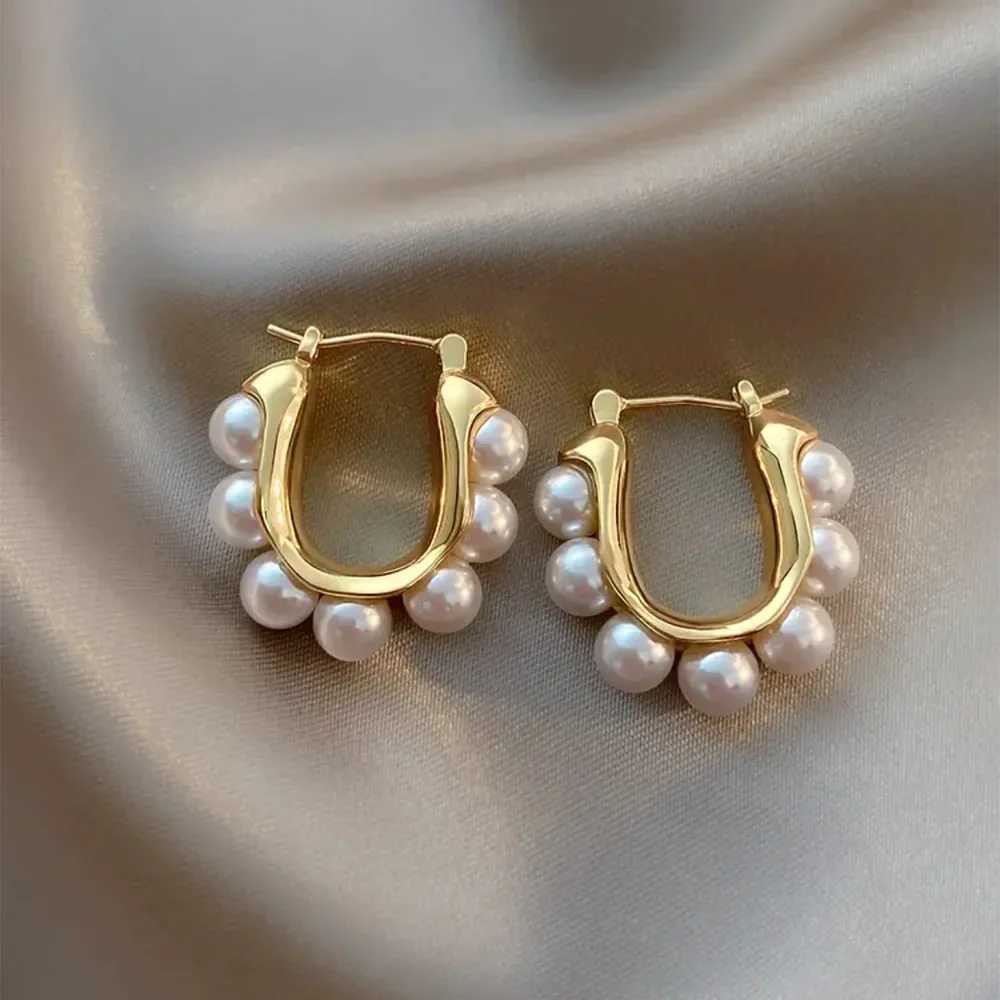 Fashionable U-shaped ring earrings elegant in gold imitating pearl earrings for wedding party girls luxurious decoration womens gifts W241023