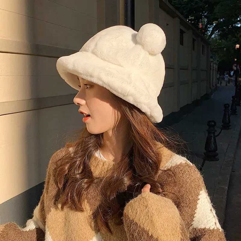 Cute autumn and winter leopard fur bucket hat bear ear ball plush fisherman hat soft thick basin hat sun protection bucket hat X241023