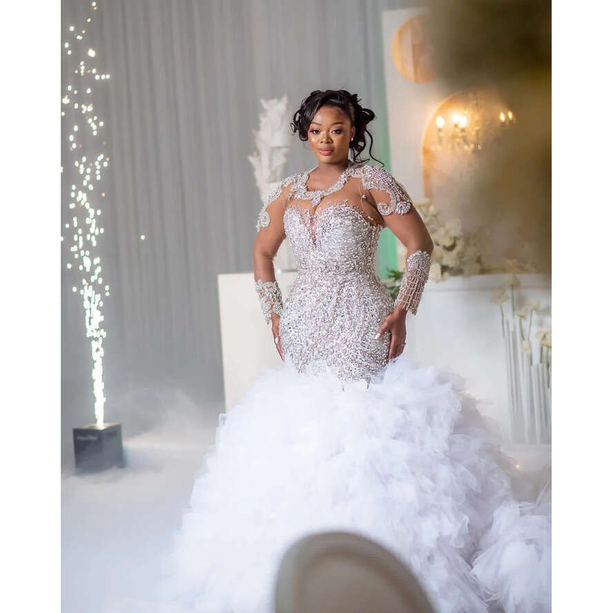 2024 Arabic Aso Ebi Plus Size Off White Mermaid Wedding Dresses Urious Lace Rhies Full Sleeves Tiers Vintage Bridal Gowns Dress