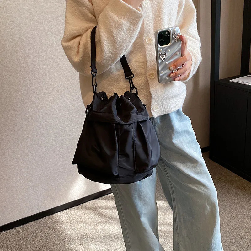 Casual Nylon Bucket Crossbody Bag Ladies Drawstring Multi Pocket Shoulder Korean Women Shopping Portable Purple Phone Purse 241021