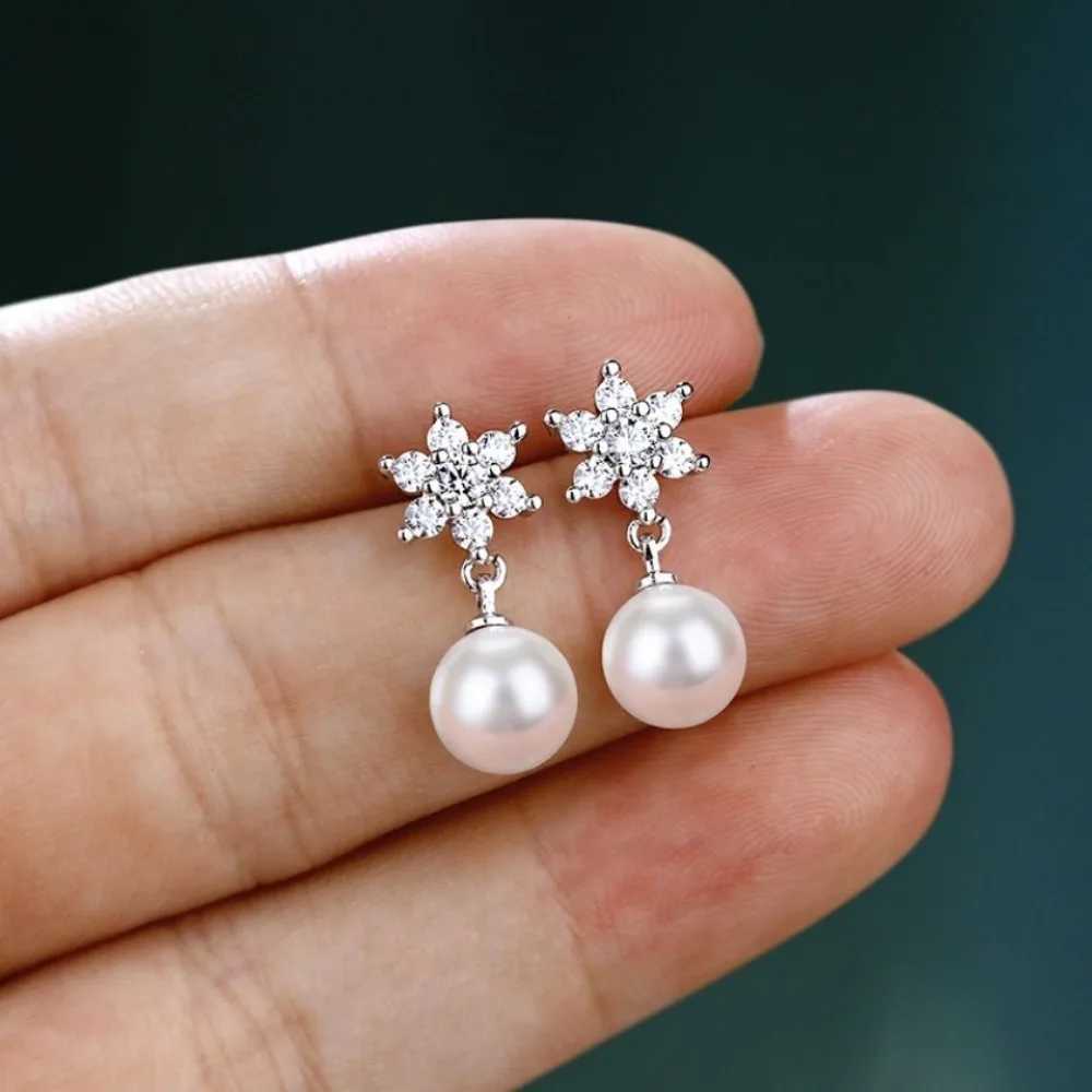 2024 New Womens Clothing Snowflake Freshwater Pearl Earrings Bridal Wedding Star Earrings Engagement Party Gifts Luxury Jewelry W241023