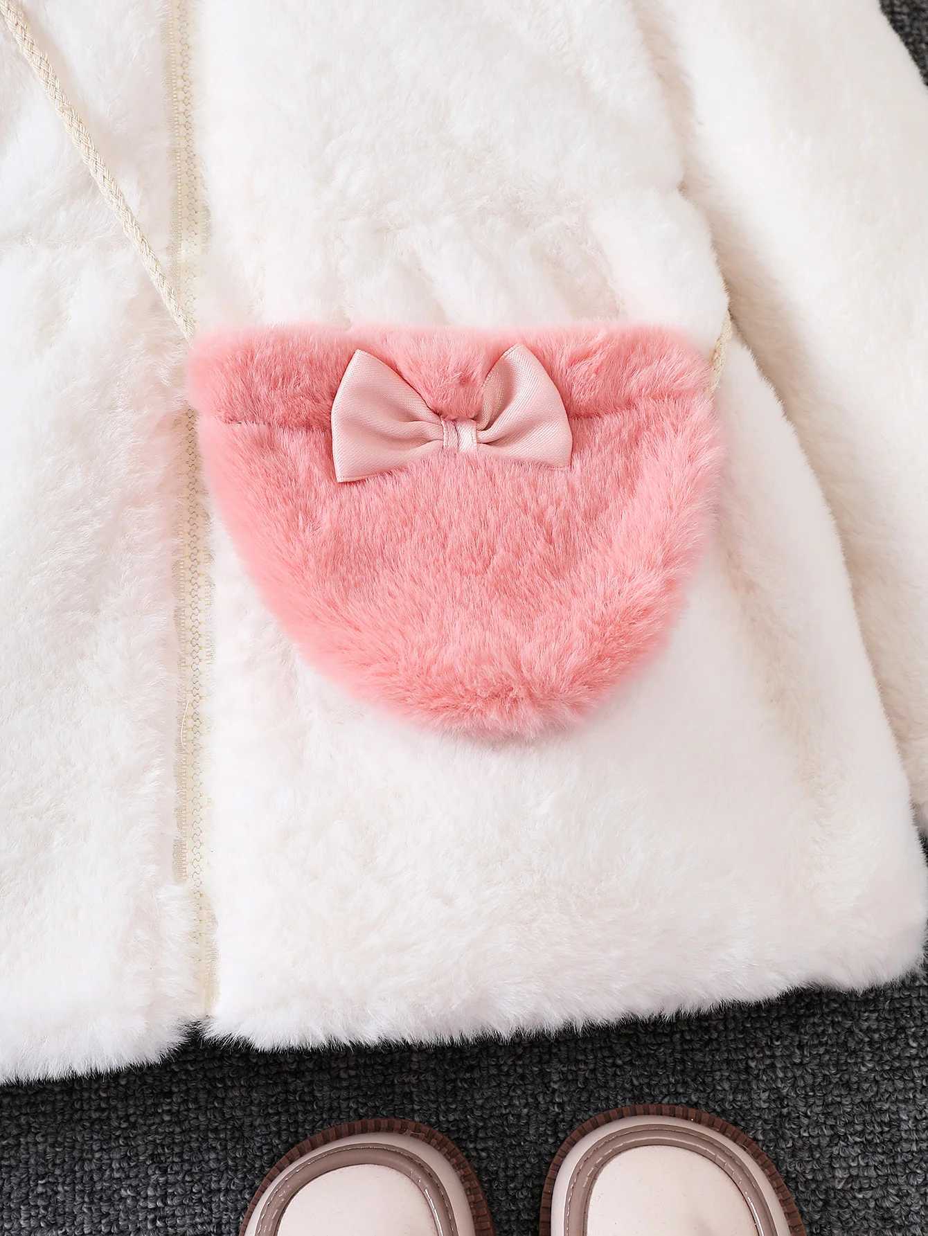 Girls autumn and winter new hooded plush thick coat+love shoulder bag W241023