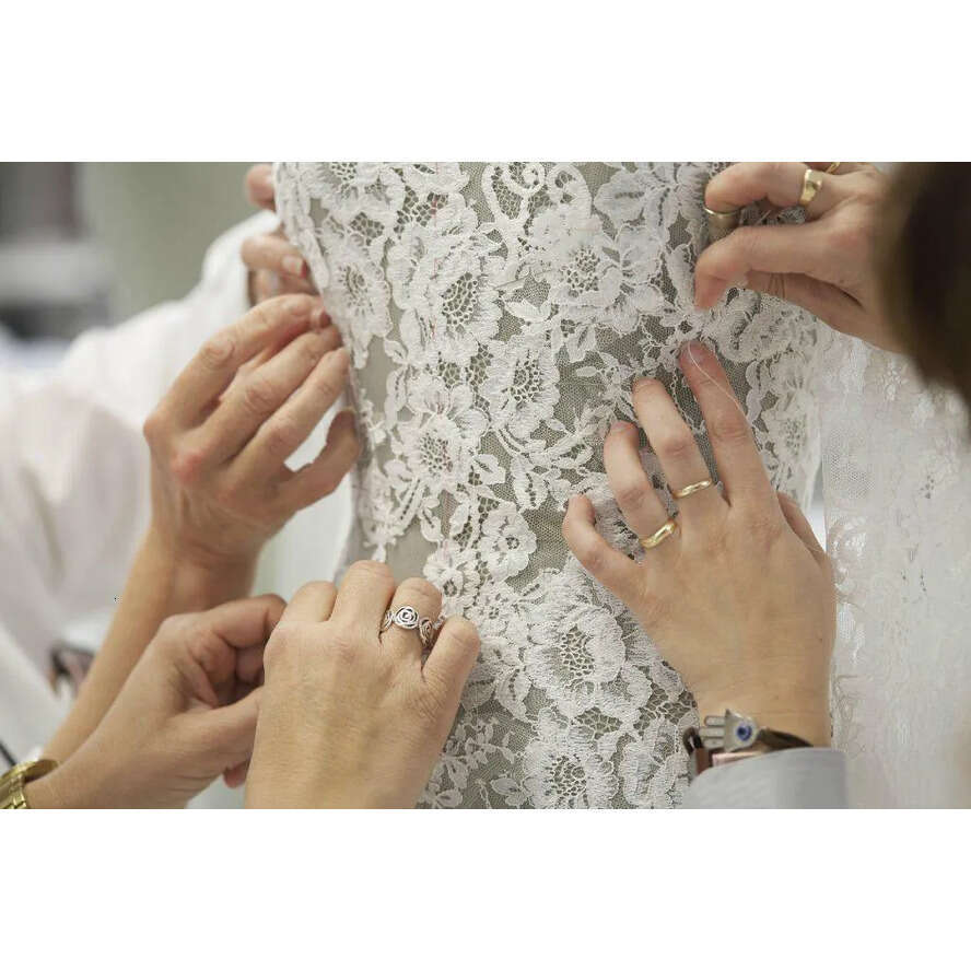 2021 Sexy Bohemian Country Beach A E Wedding Dresses Bridal Gowns Champagne Spaghetti Straps Keyhole Lace Appliques Tulle Ruffles Open Back Boho Garde