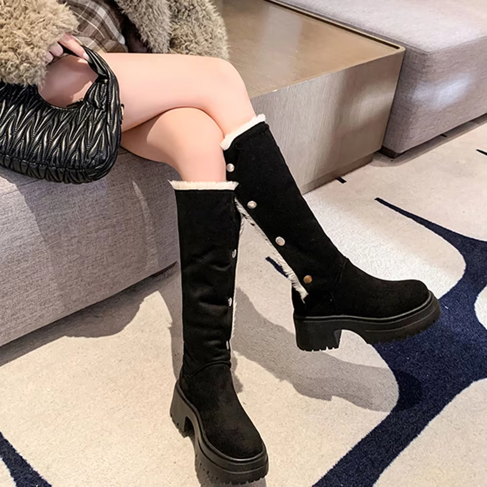Designer Snow Slimming Women's Vintage Knight Square Toe High Heels Heaps Boots Long Buttons Warm Suede Womens Boots