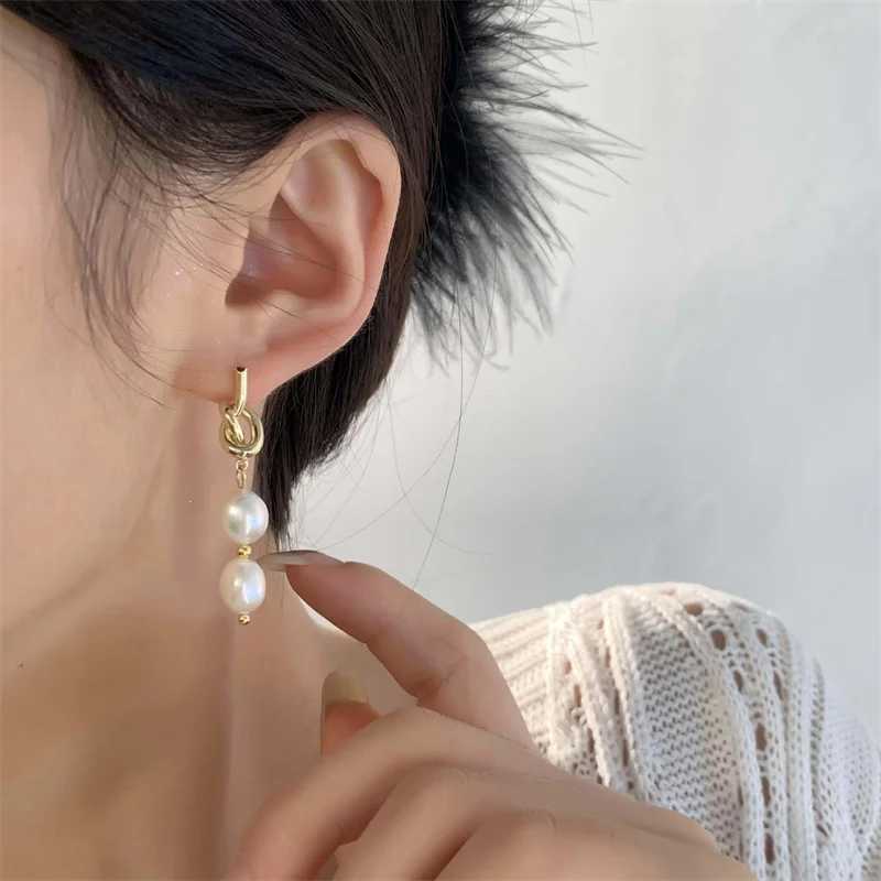 New Retro Punk Baroque Knot Pearl Earrings for Women Irregular Imitation Double Pearl Drop Earrings Jewelry Gifts Wholesale W241023
