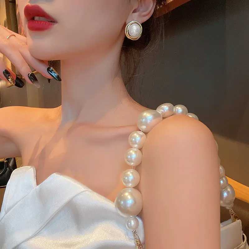 Big Round Imitation Pearl Stud Earring for Women Female Sweet Gold Color Edge Piping Jewelry Party Wedding Christmas GiftX241023