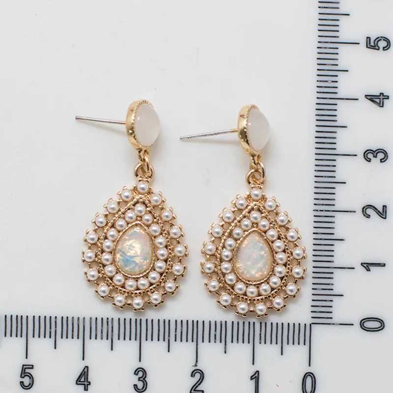 Vintage Palace Gold Pearl Pendant Earrings Womens Wedding Baroque Style Bohemian Exquisite Pendant Earrings Womens Elegant Jewelry Gifts W241023