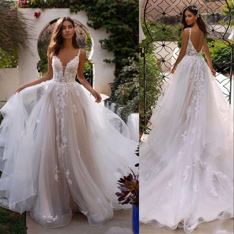 2021 Sexy Bohemian Country Beach A E Wedding Dresses Bridal Gowns Champagne Spaghetti Straps Keyhole Lace Appliques Tulle Ruffles Open Back Boho Garde