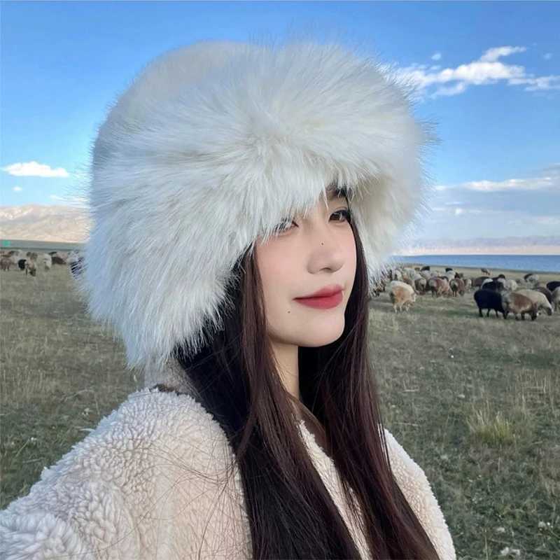 Thick fluffy fur fishermans hat Winter plush earmuffs windproof and warm equipment fashionable Fem Panama hat X2410233