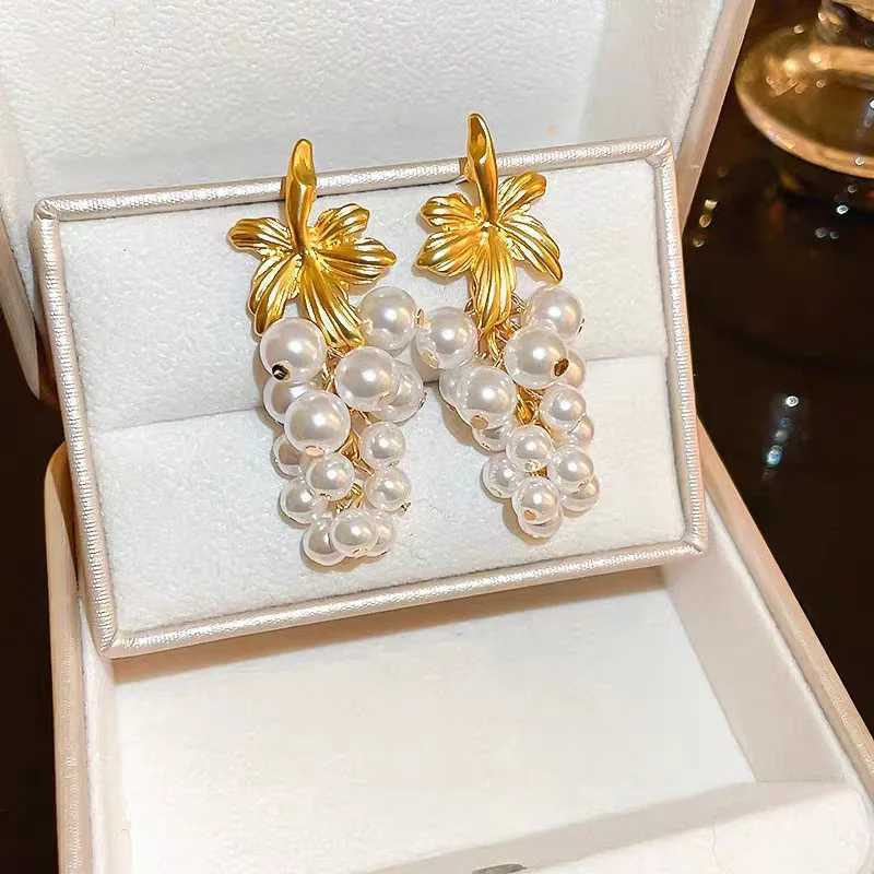 Vintage imitation pearl tassel gray earrings creative fruit luxury fairy temperature stud earrings womens jewelry Accorie W241023