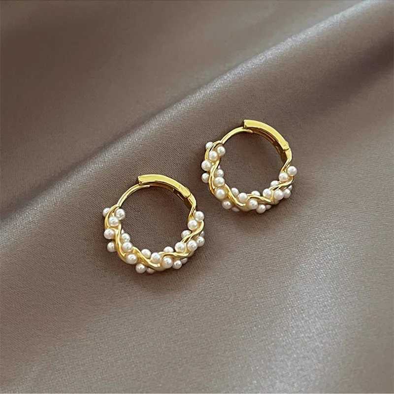 French imitation pearl ring earrings small round ring earrings suitable for women mini jewelry elegant ear buckle gifts W241023
