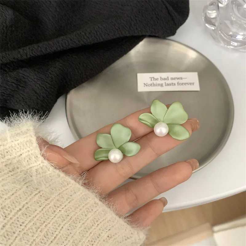 2022 Trend New Flower Stud Earrings For Women Summer Style Korean Fashion Jewelry Ethnic Pearl Woman Earring Luxury AccessoriesX241023