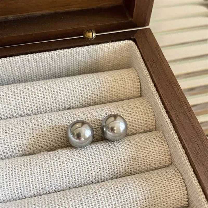 New France Minimst grey imitation pearl earrings 2024 fashion jewelry daily womens clothing set W241023