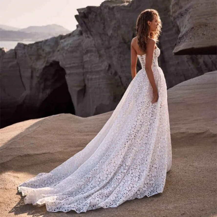 2023 Full Lace Country Wedding Dresses With Pockets Strapless Corset A E Bridal Gowns Sweetheart Sleeveless Long Bride Dress Court Train