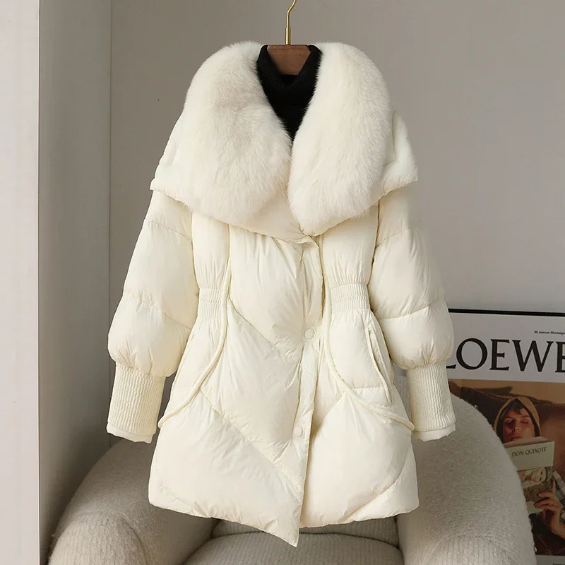 Winter Fried Street Fox Fur Collar Warm Goose Down Jacket Womens Fur Coat Medium to Long Wholesale 241023