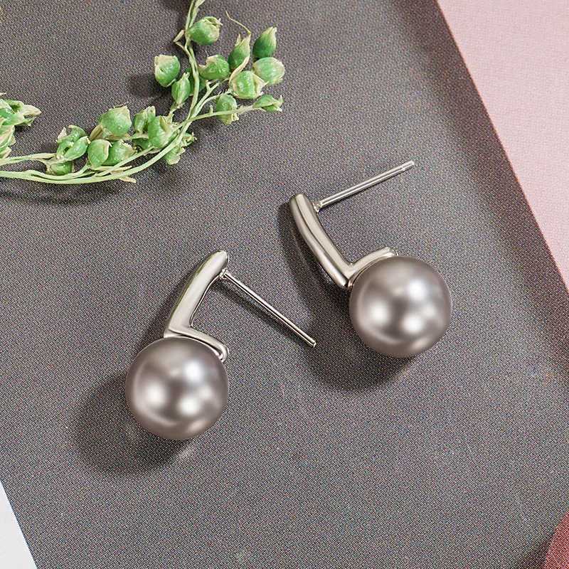 Gray Pearl Earrings for Women Unique Temperament 925 Sterling Silver Ear Stud Light Luxury High-end Earring Popular JewelryX241023