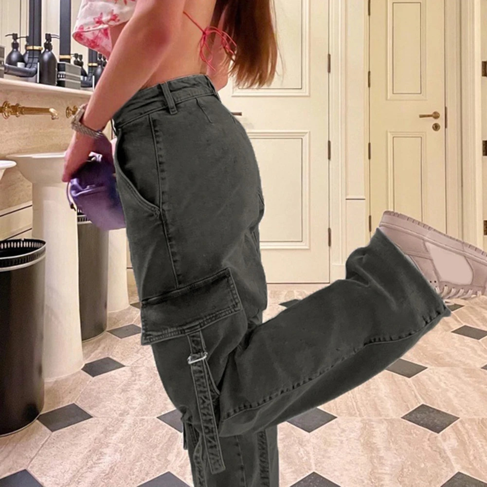 Harajuku luggage jeans high waisted retro womens cargo pants Y2K style multiple pockets streetwear mens style straight Fe 241023