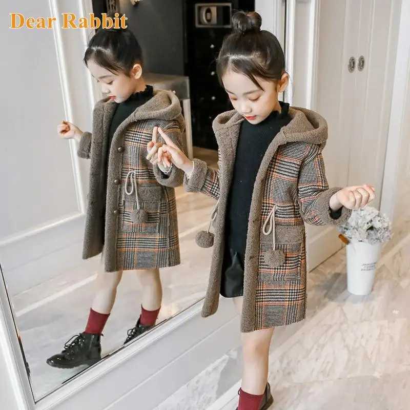 2024 Fashion Design Autumn Winter Park Girls furry clothes long wool coat childrens coat grid pattern filled warm clothes W241023