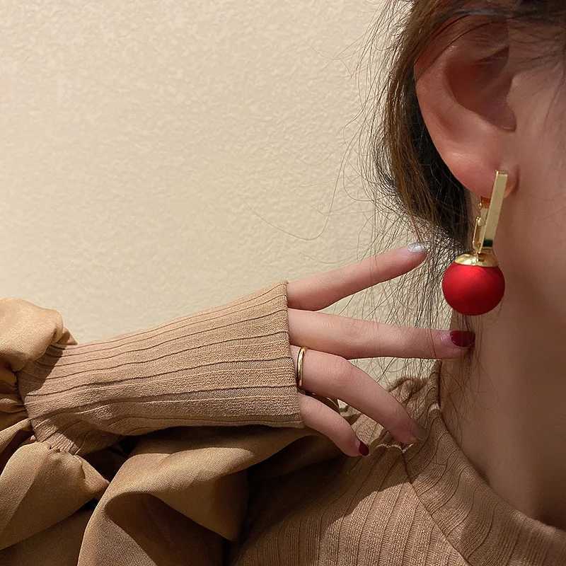 2021 Fashion New Earrings Geometric Hollow Square Pearl Earrings Personality Wild Net Red Acrylic Earrings Womens ClothingX241023