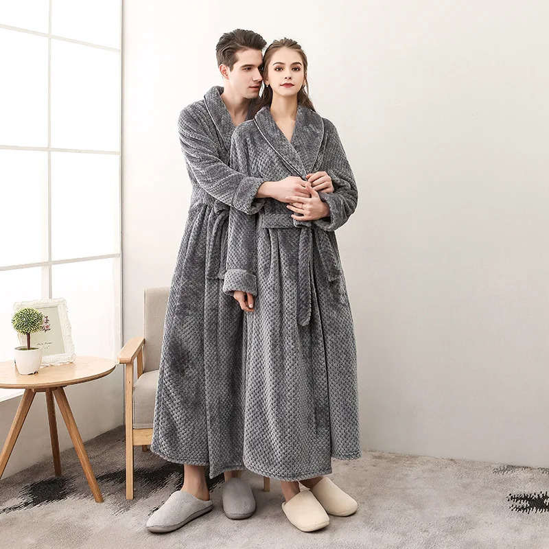 Autumn and winter season home plush soft and comfortable couple pajamas mens thick and oversized bathroom white pajamas 241023