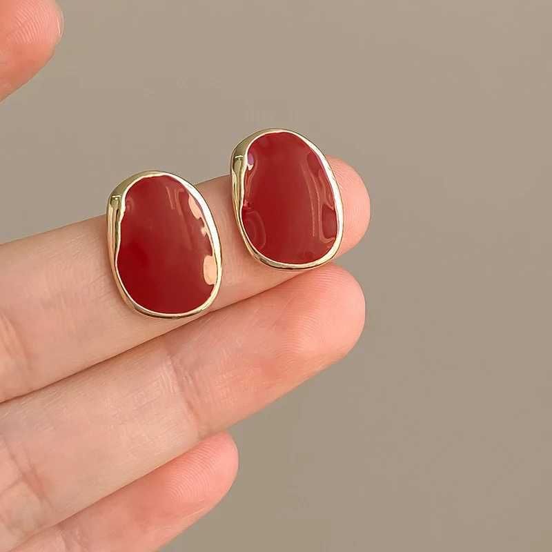 New Trend Wine Red Enamel Womens Stud Earrings Geometric Statement Female Small Earrings Unique Design Unusual EarringsX241023