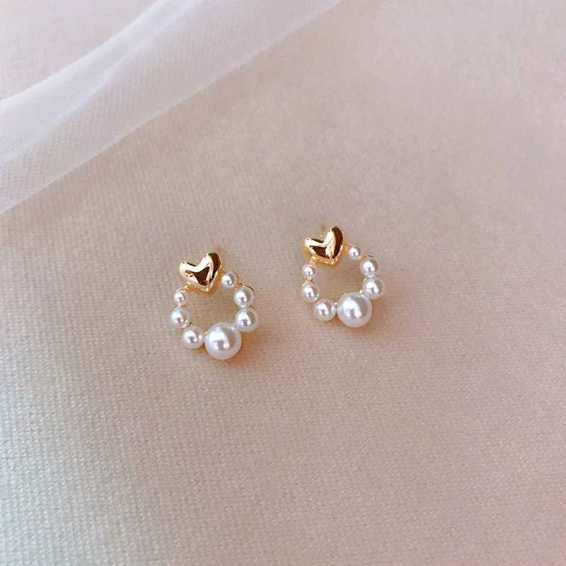 Trendy New Tiny Heart Earrings for Girls Hollow Round Pearl Elegant Womens Wedding Party Fashion Ear Jewelry boucle doreilleX241023