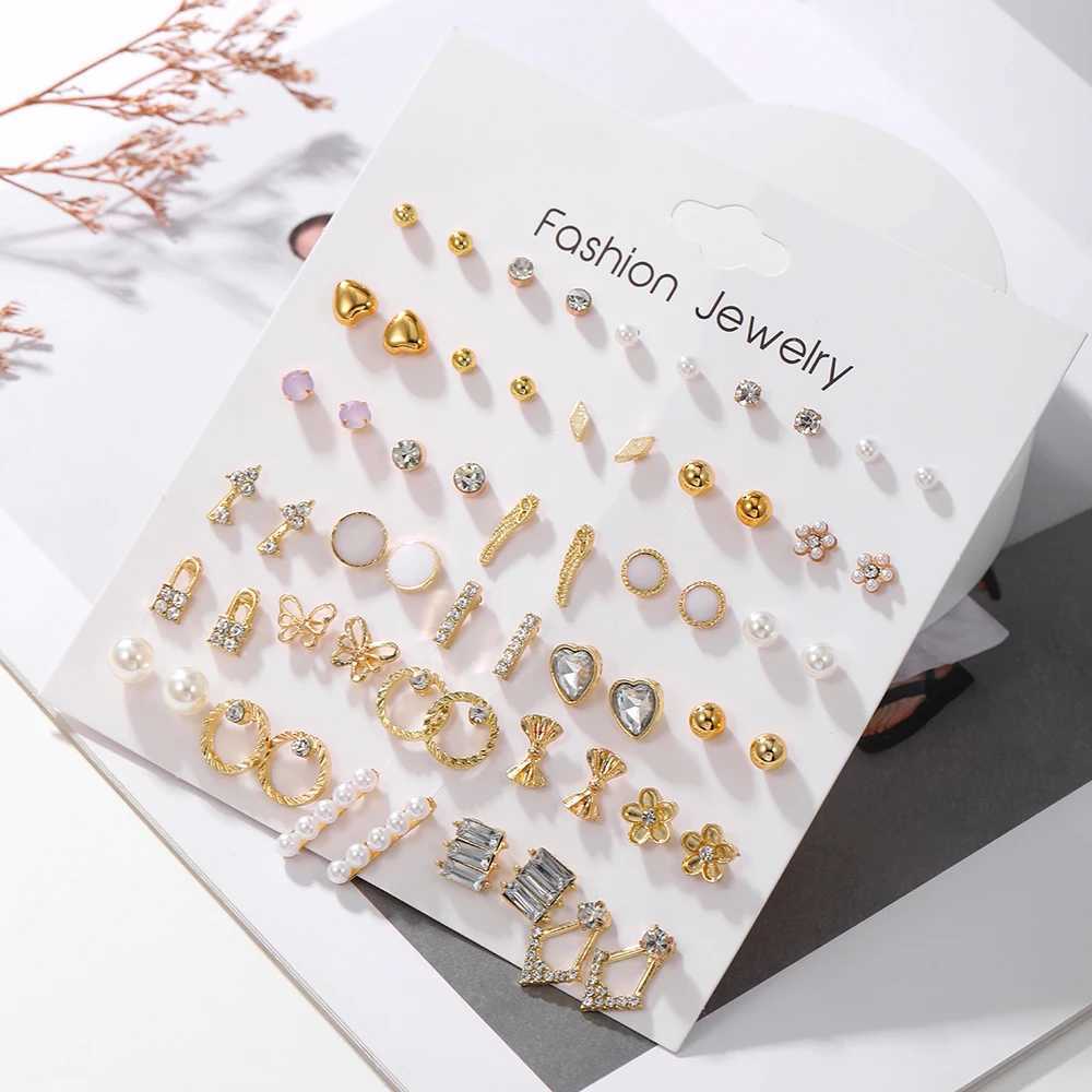 Geometry 30 pairs/batch of Korean fashion sweetheart shaped imitation pearl earrings suitable for womens daily student friends jewelry W241023