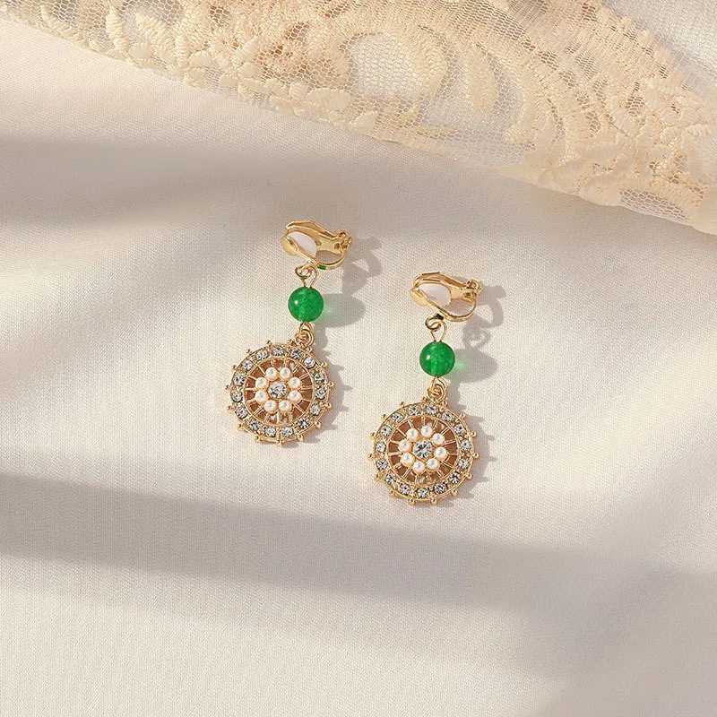 Korean Non Perforated Earring Clip for Women 2023 Hollow Pearl Earring Clip Fashion New Geometric Edge Earrings W241023