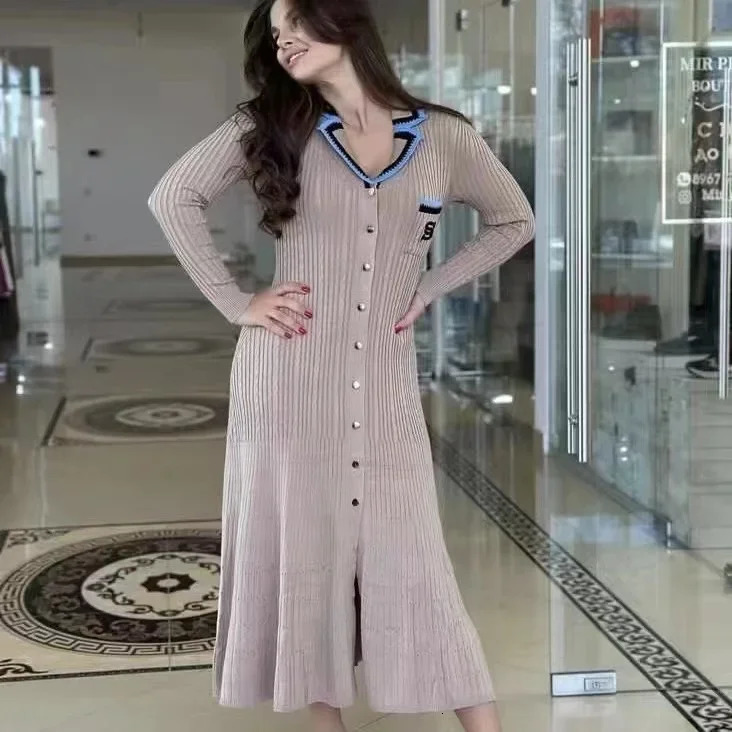 Autumn Elegant Slimming Knitted Long Skirt Womens Letter Single Chest Long Sleeve Retro Dress Winter Sweater 241024