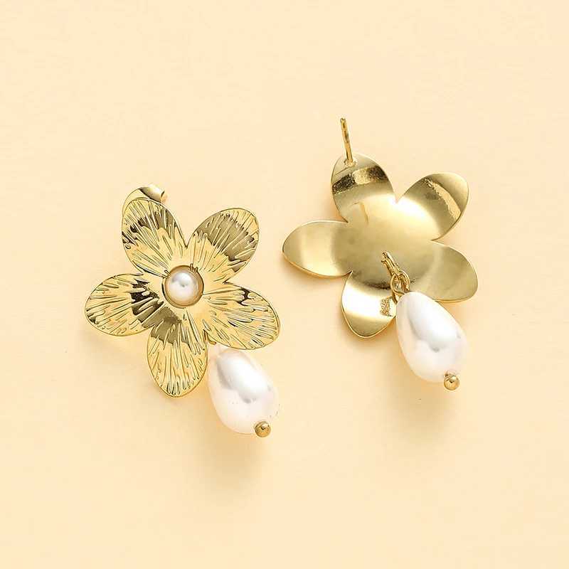Stainless Steel Gold Color Flower Earrings for Women with Pearl Simple Jewelry Accessories for Women Party Jewelry NewX241023