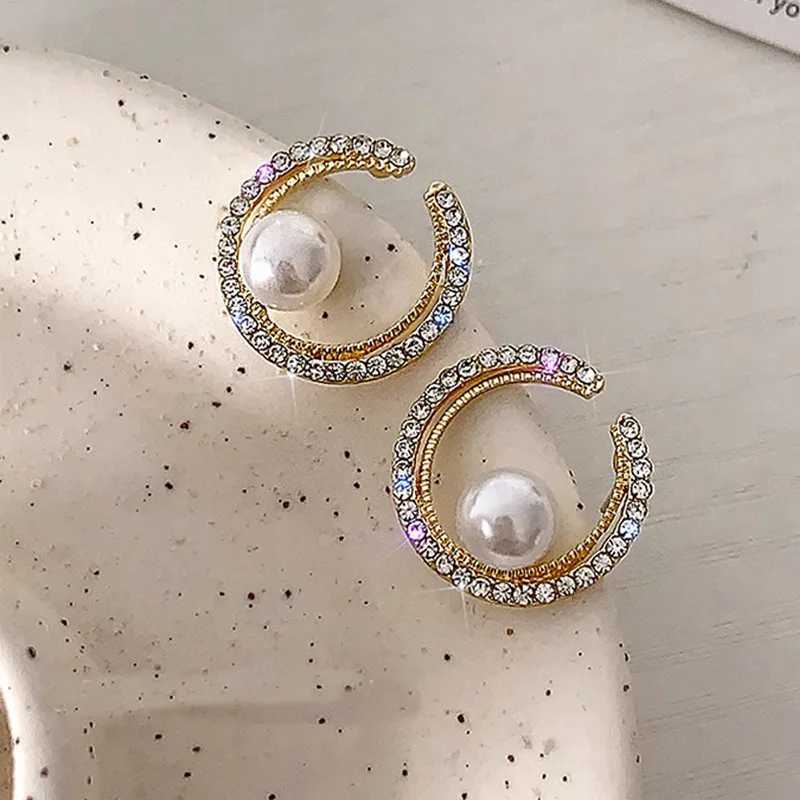 Trendy Crystal Pearl Stud Earrings Elegant Open Round Circle Earrings for Women Party Golden Vintage Geometry Jewelry GiftX241023