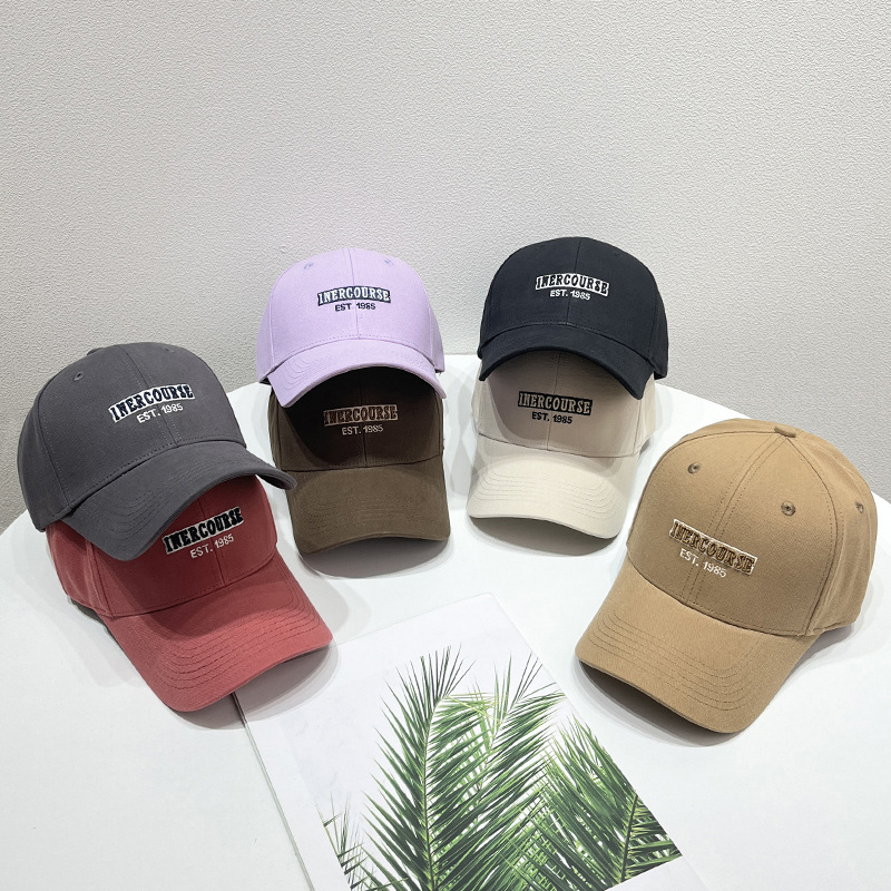 Free shipping New High Quality Caps Fashion Baseball hats Mens Womens Sports Caps Forward Cap Adjustable Fit Hat A timeless classic designer hat Q-9