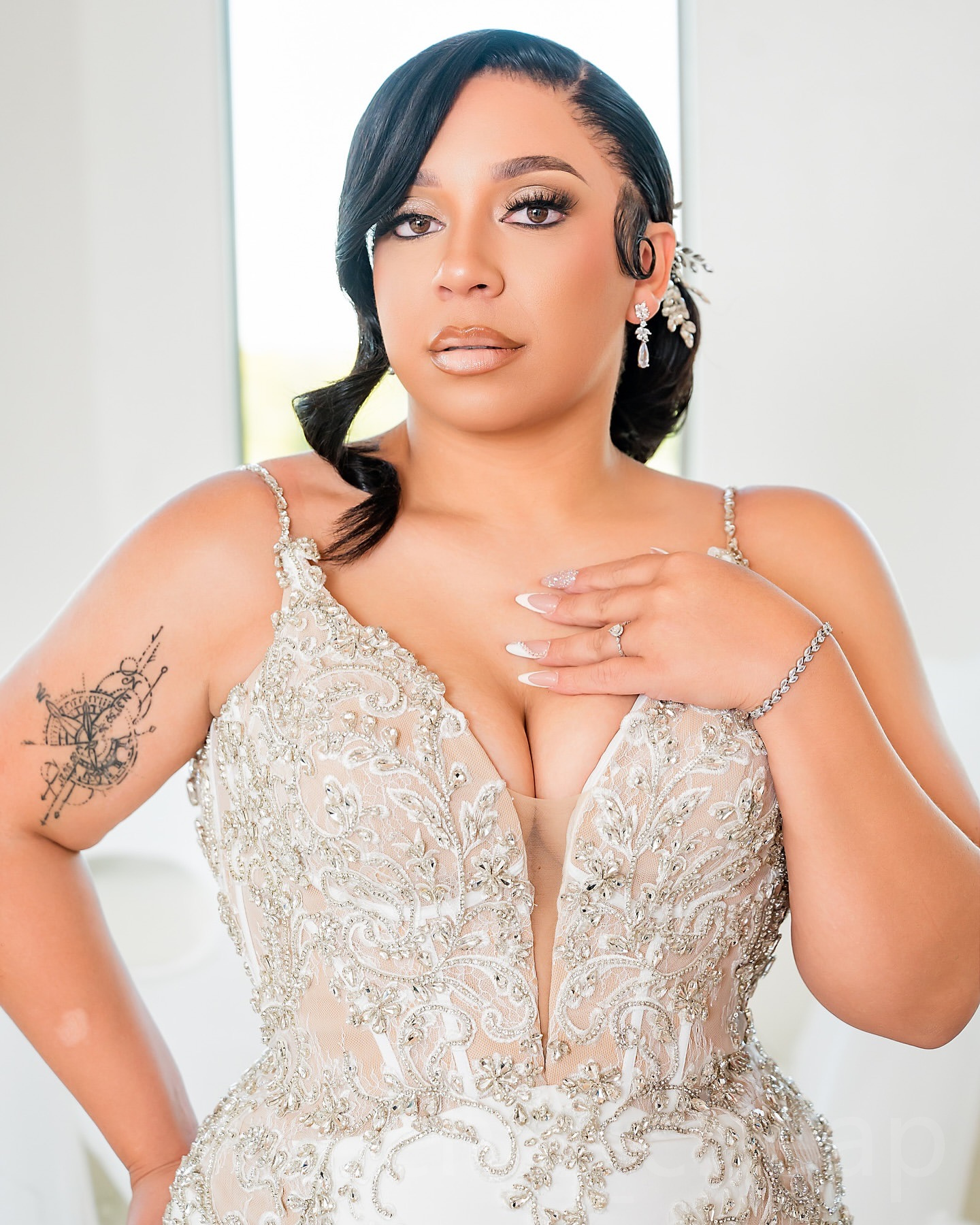 2024 Arabic Aso Ebi Plus Size Ivory Mermaid Wedding Dresses Illusion Rhinestones Lace Tulle Spaghetti Vintage Elegant Bridal Gowns Dress ZJ0244