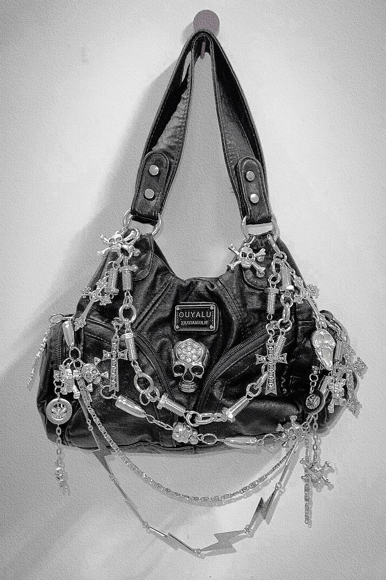 Womens Y2k Girl Retro Harajuku Full Chain Gothic Rivet Nail Gothic Single Shoulder Handbag Womens Punk Handbag Steampunk Bag 241024