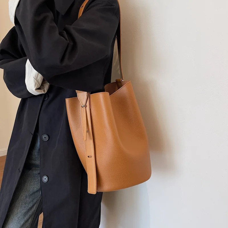 Retro Small Solid Color Leather Shoulder Bags for Women ner Korean Fashion Female Handbags Underarm Bag 241021