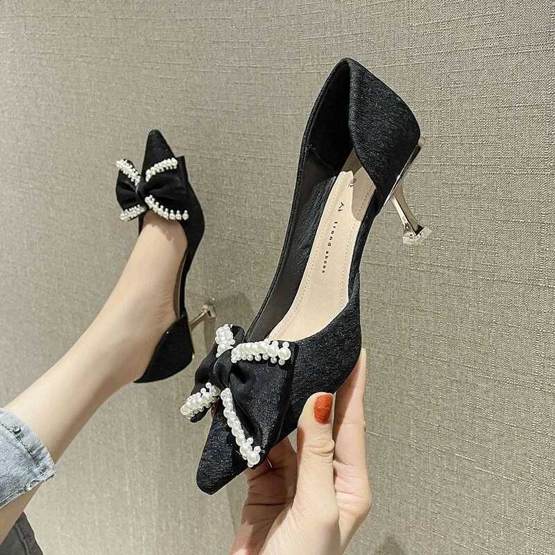 High Quality Womens High Heels Spring/Summer New Hollow Girl Dot Pearl Bow Stiletto High Heels Party Single Shoes Womens Pump Sandals T241024