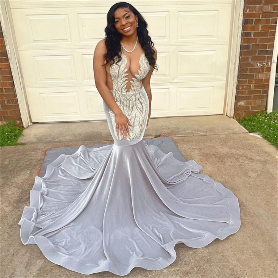 Amazing Black Girls Prom Dresses Silver Velvet Mermaid African Evening Gowns Illusion Formal Occasion Birthday Party Dress 2025 Elegant Robe De Mariee