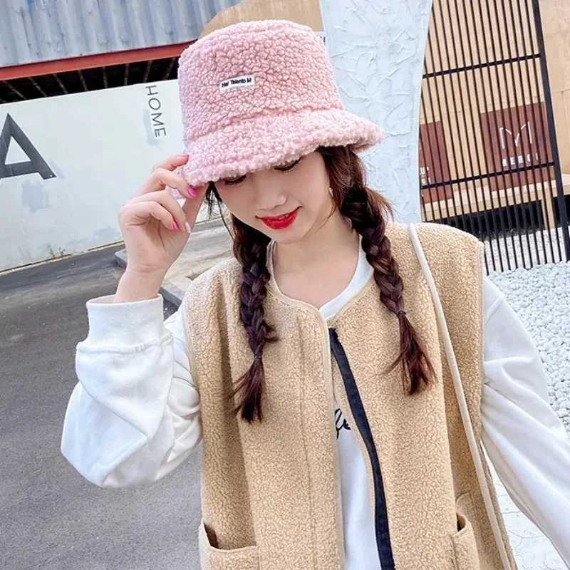 2024 Lamb Faux Fur Bucket Hat Winter Warm Velvet Hats for Women Lady Thicken Bob Panama Outdoor Panama Fisherman Hats Caps GirlsX241025