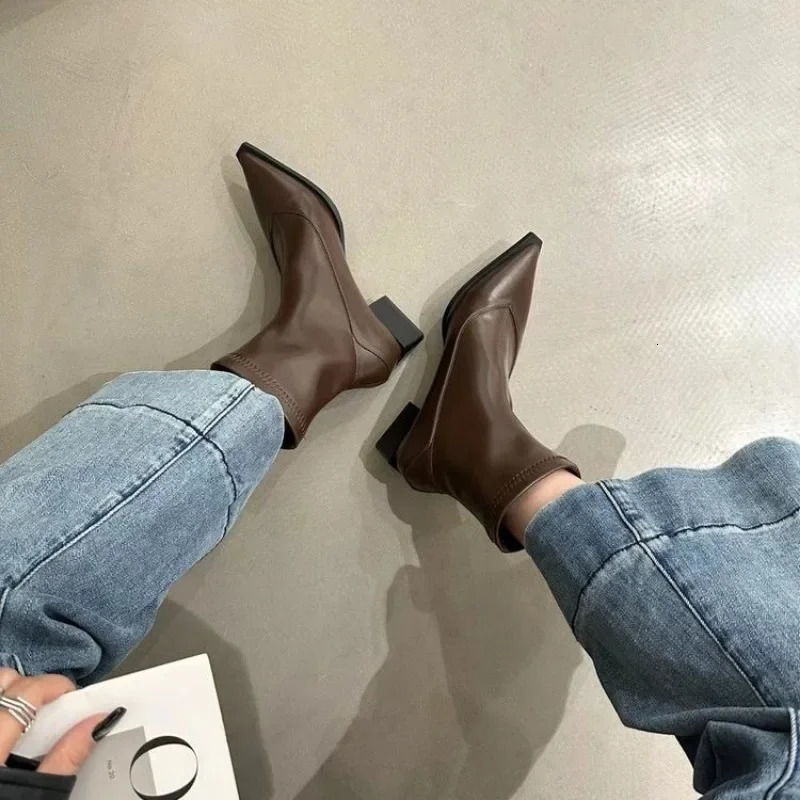 High Quality Ankle Autumn Style Modern Boots Elegant Solid Slip on Womens Sexy Point Middle Heel Street Punk Shoes 241024