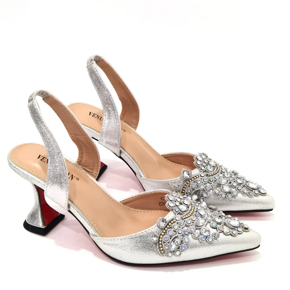 Chan Fashion Simple Versatile Silver Pointed Toe High Heels Comfortable Suitable for Wearing Party Womens Shoes and Bags 241024