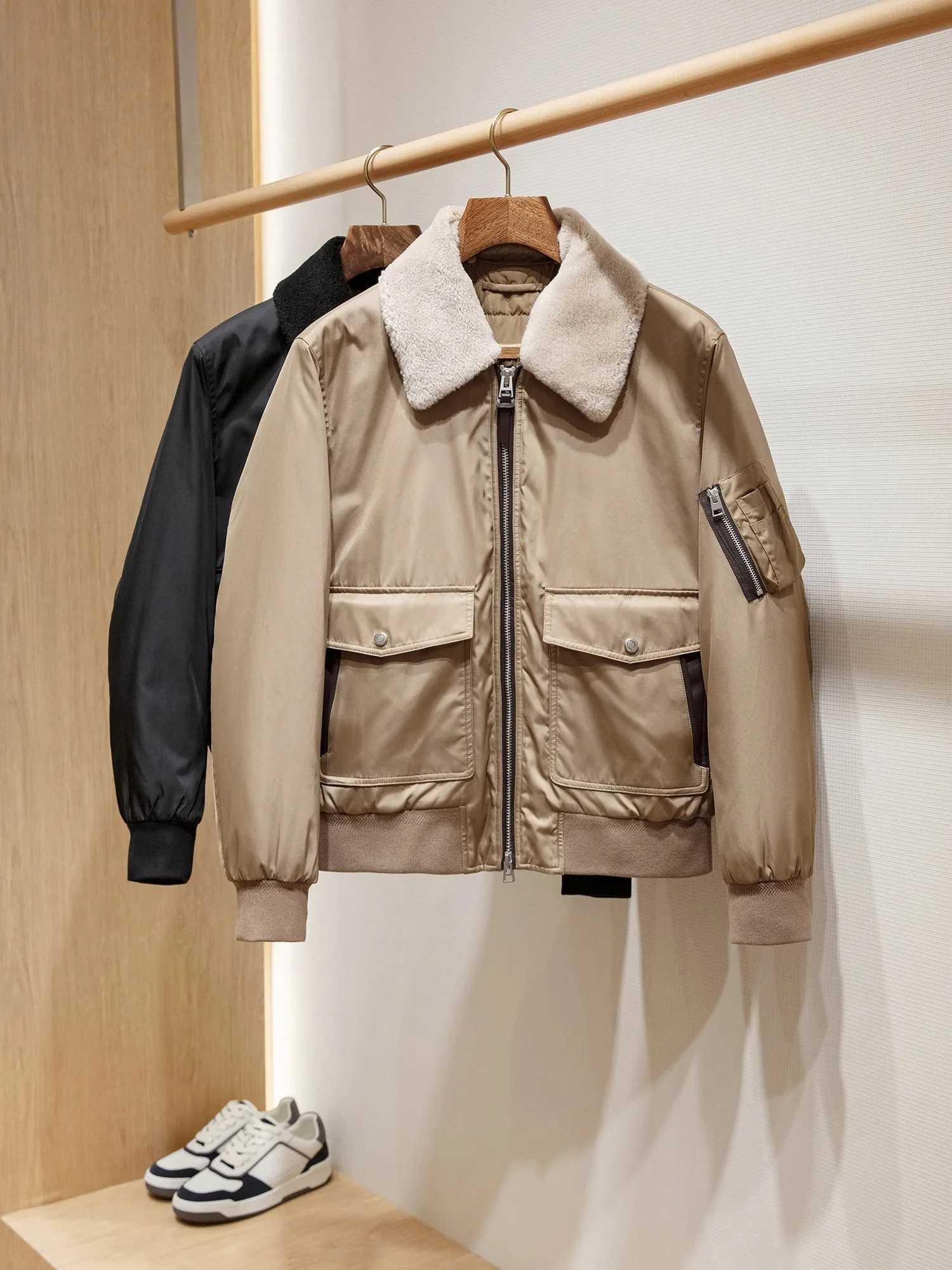 Wool cotton padded winter 2024 new mens sheepskin lapel cotton padded jacket high-quality fashionable and luxurious mens padded jacket clothing W24102