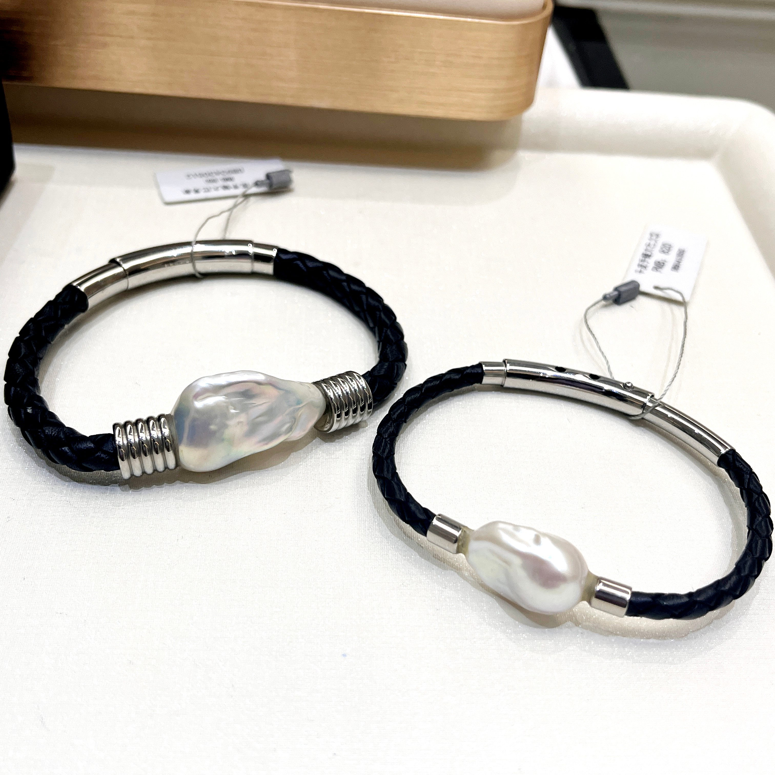 Charming Single Pearl Adorned Baroque-Style Black Threaded Wristwear for Women