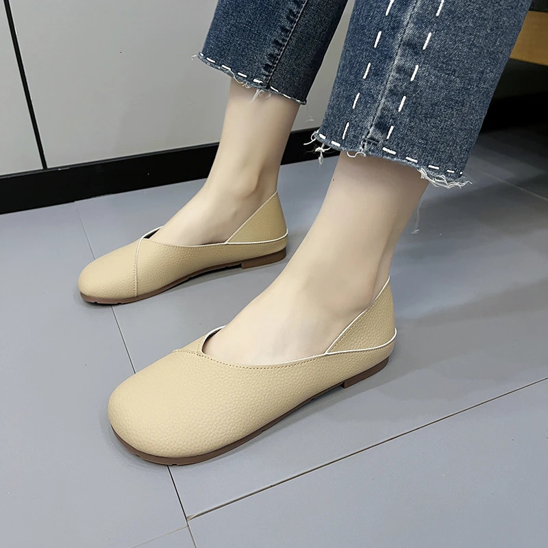 Womens patent leather soft cushion womens casual round toe cute flat nurse shoes sports shoes spring and autumn fashion ballet shoes 241024