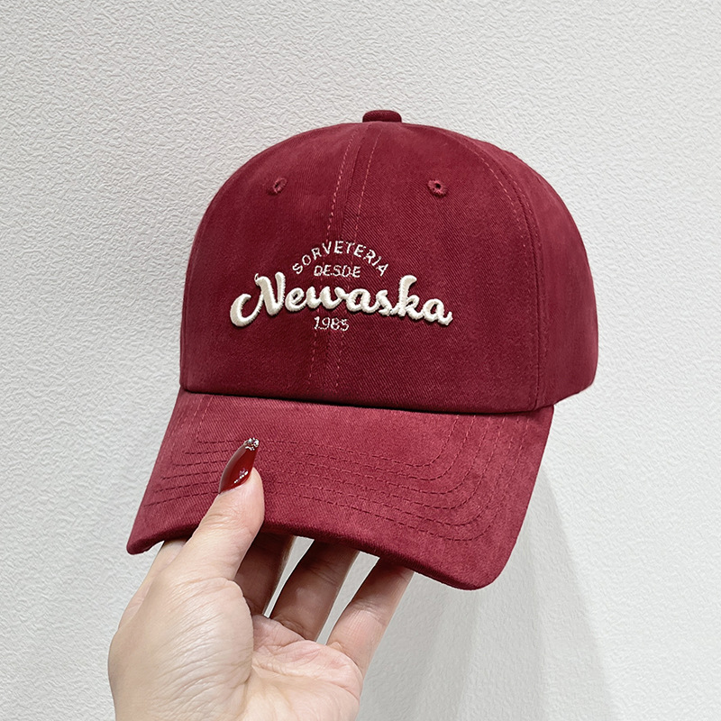 Free shipping New High Quality Caps Fashion Baseball hats Mens Womens Sports Caps Forward Cap Adjustable Fit Hat A timeless classic designer hat U-3
